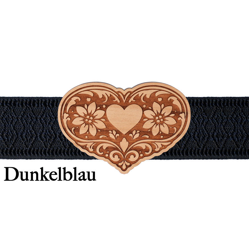 Stilvolle Trachtenschließe mit dunkelblauem Band für modernes Dirndl Outfit