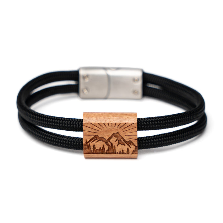 Herren Armband mit Berg Motiv mit einem Magentverschluss