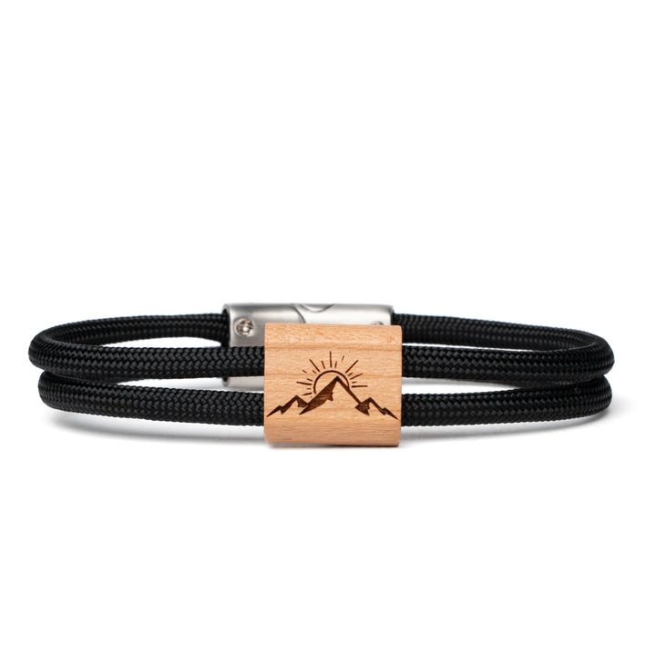 Holzarmband Berge und Sonne mit schwarzem Paracord und graviertem Holzmotiv
