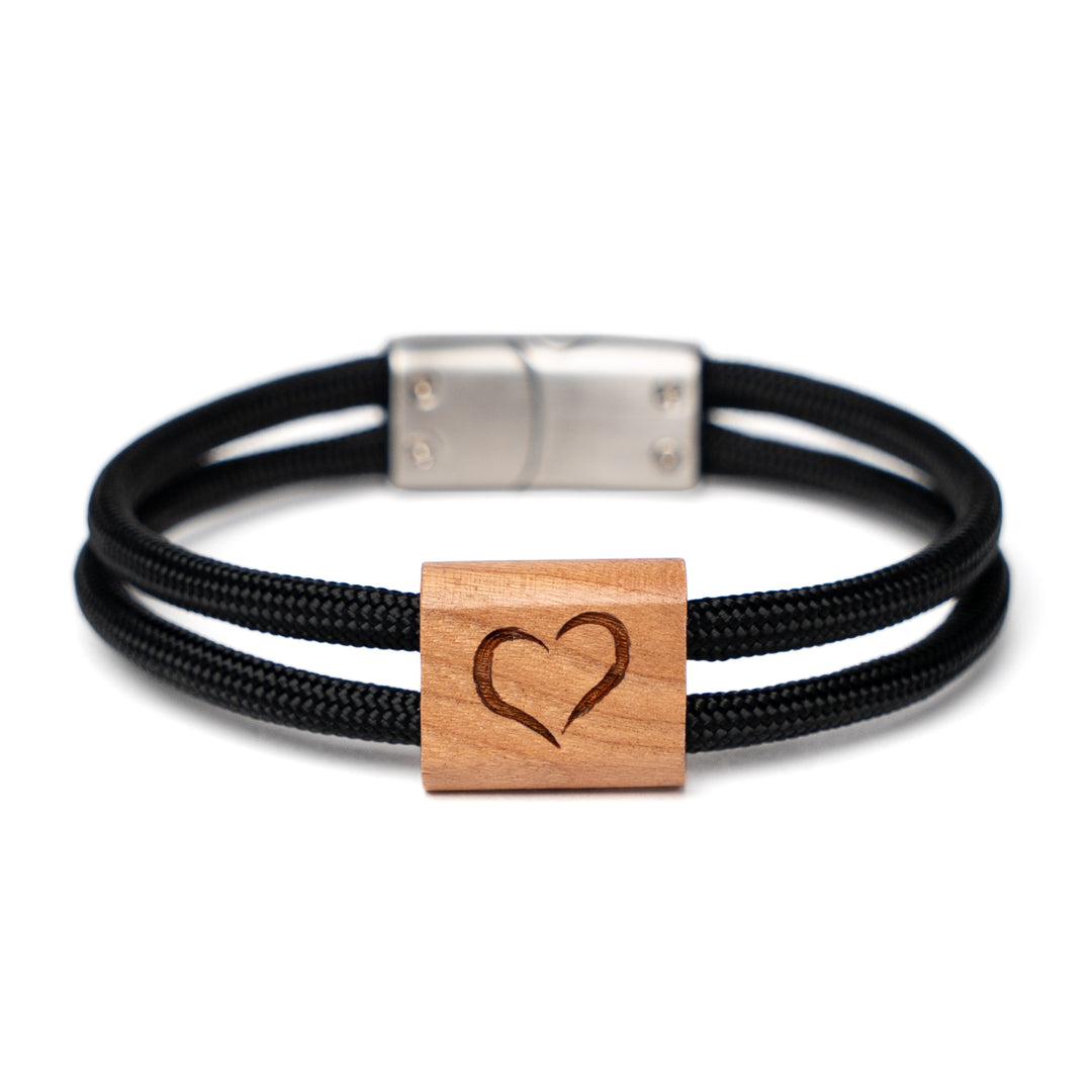 Holzarmband Herz für Damen und Herren mit schwarzem Paracord und Magnetverschluss
