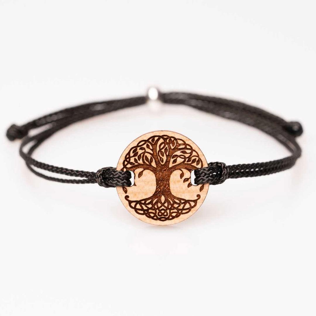 Kirschholz-Armband mit Baum des Lebens Gravur, schwarzes Nylonband, individualisierbarer Holzschmuck als besonderes spirituelles Geschenk, personalisiert