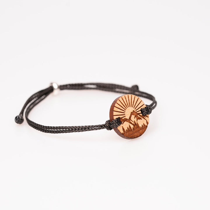 Herren Armband aus Holz mit berg Motiv 