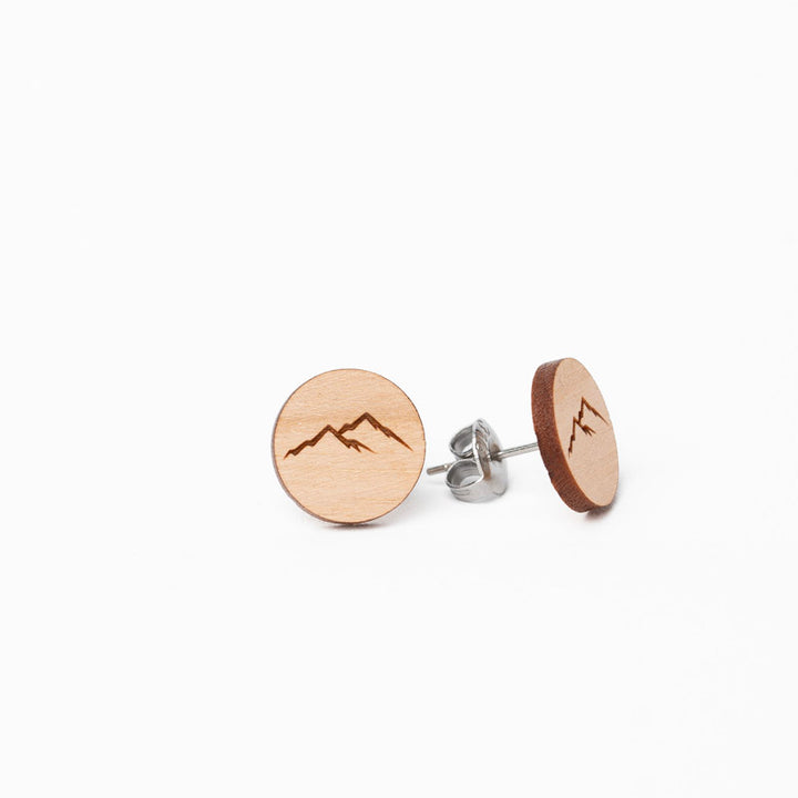 Ohrstecker mit Berg Motiv aus Kirsch Holz