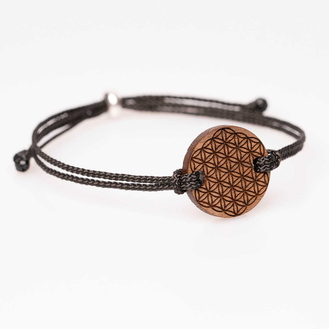 Blume des Lebens Armband aus Nussbaum mit Schwarzem Band