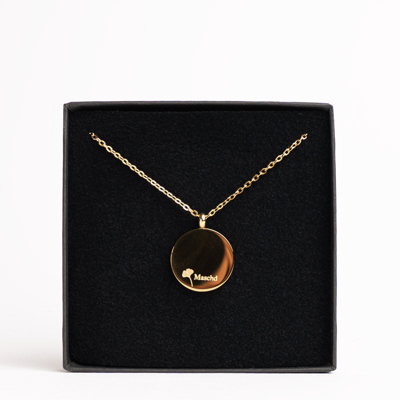 halskette in der schmuckschatulle: rückseite halskette vergoldet 18k edelstahl 