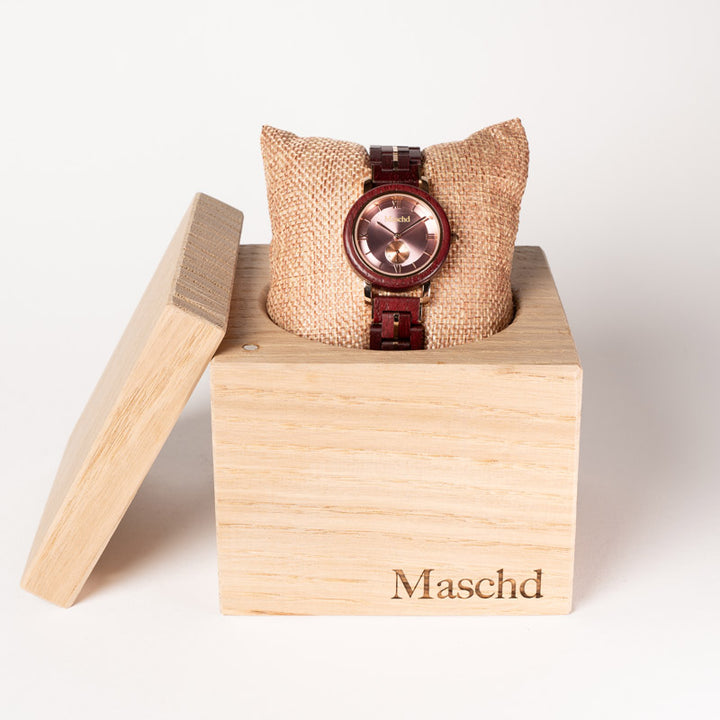 Damen Holzuhr aus Purpurholz in einer Verpackung aus Eichenholz Würfel