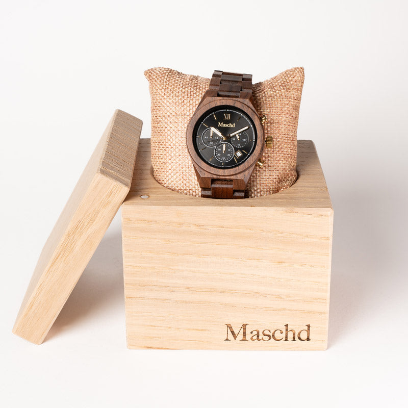 Nussbaum Holzuhr für Herren in einer Passenden Eichenwürfel Verpackung 