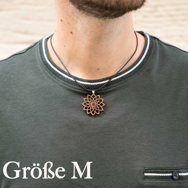 Tragebild Amulett Mandala in der Größe M 
