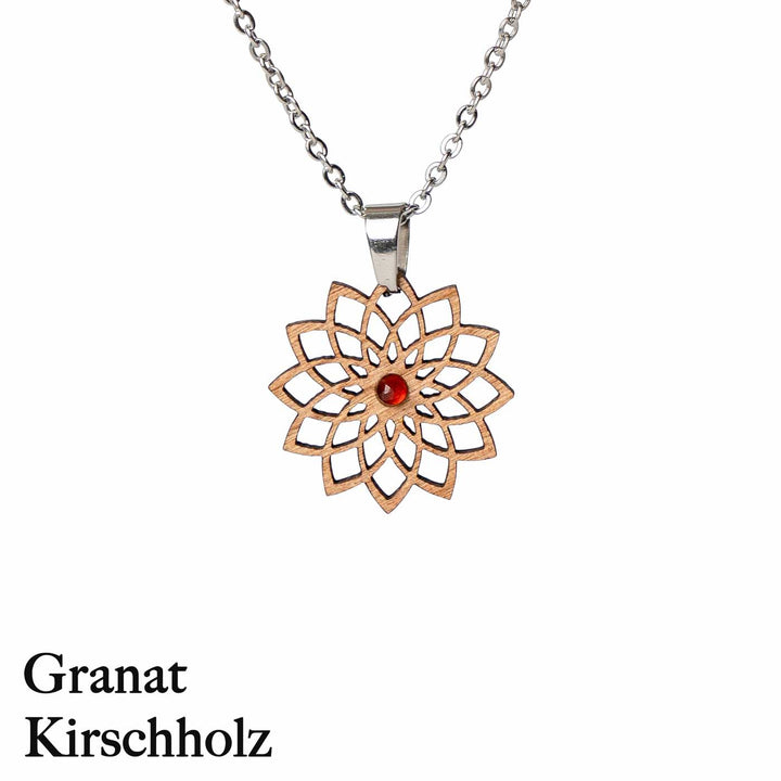 Kirschholz Amulett Mandala mit Granat 