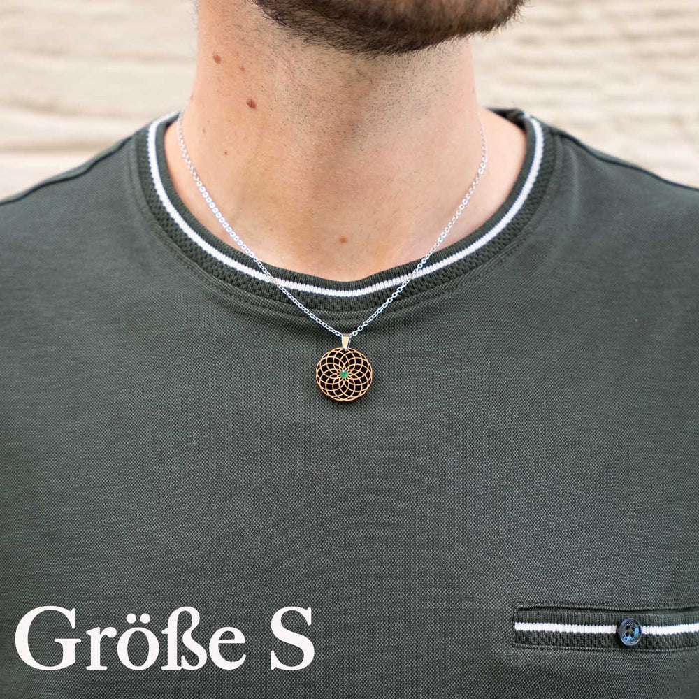 Torus Amulett Tragebild Größe S