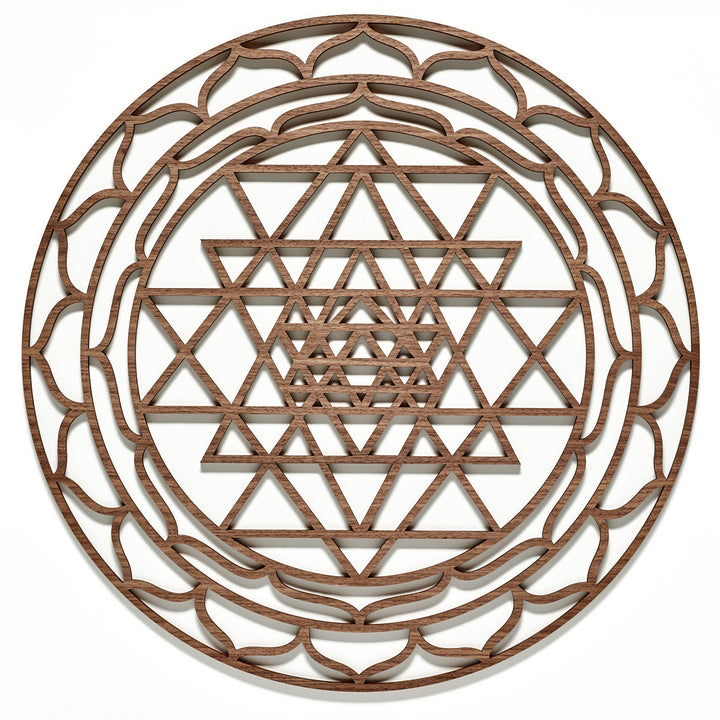 Sri Yantra Wandbild Nussbaum