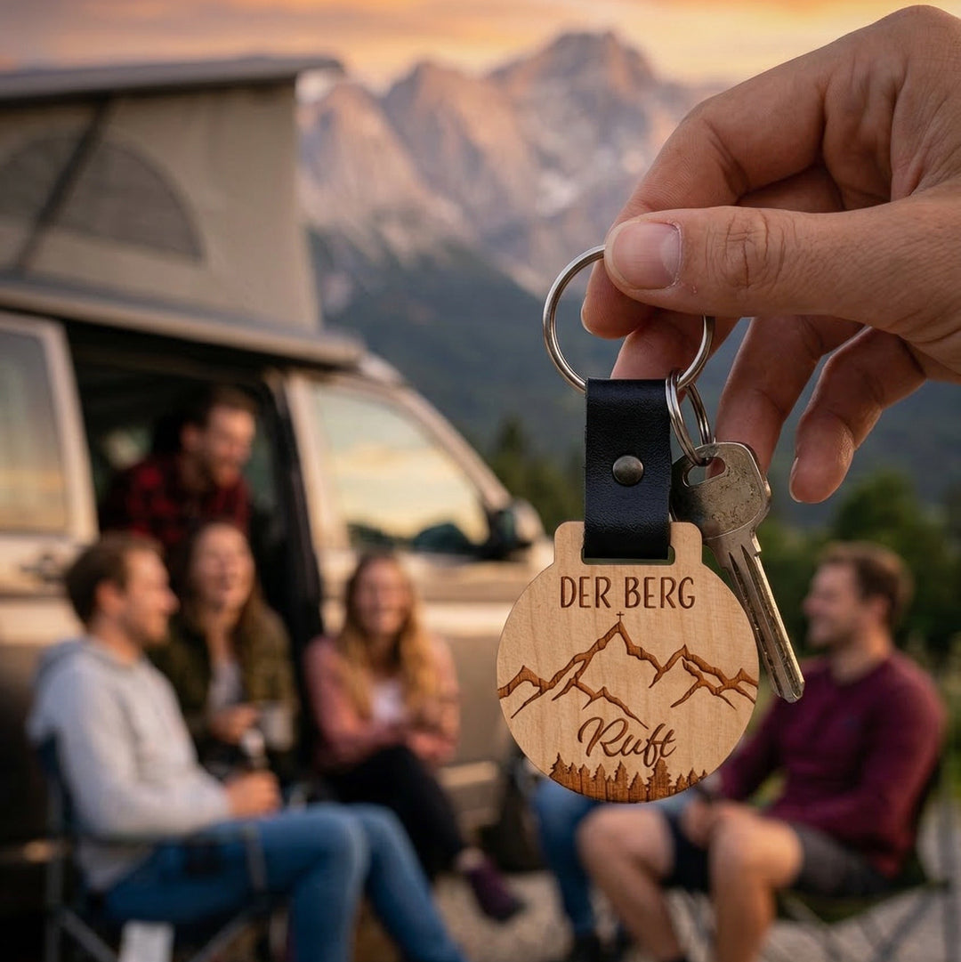 schlüsselanhänger personlisiert der berg ruft wanderer geschenk 