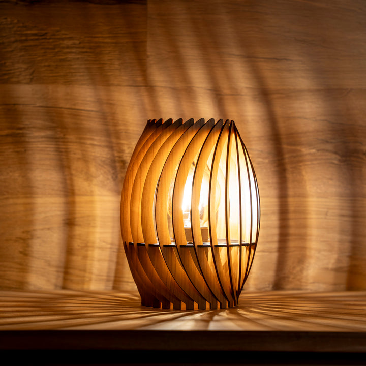 Lampe aus Holz Massivholz Kirschholz 