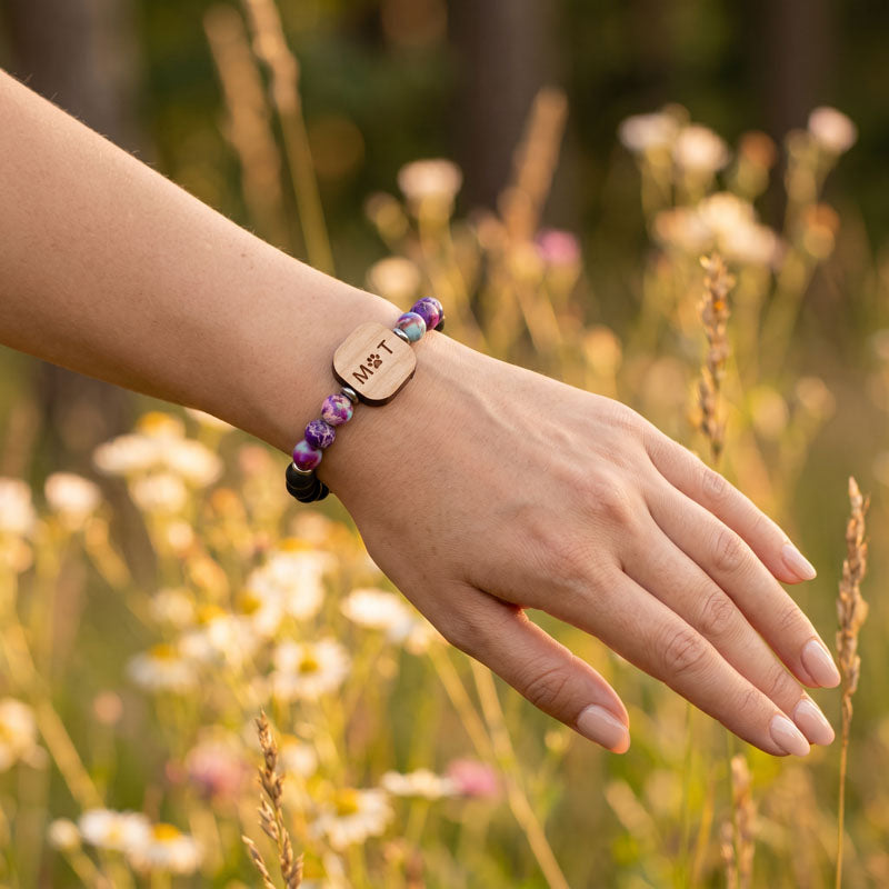 Initialen Pfote Armband mit Edelsteinen