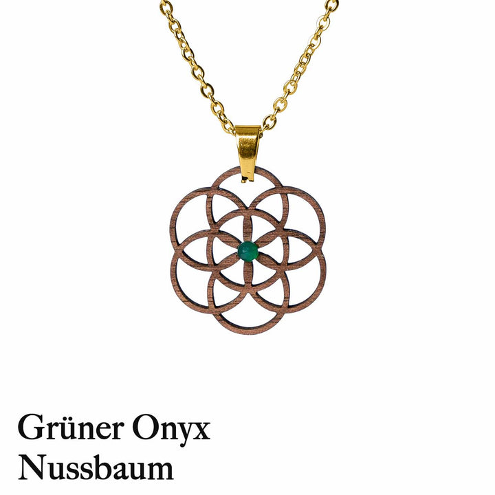 Samen des Lebens Amulett aus Nussbaum mit Grünen Onyx 