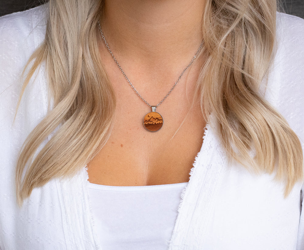 Berg und Mond Halskette Holzschmuck 